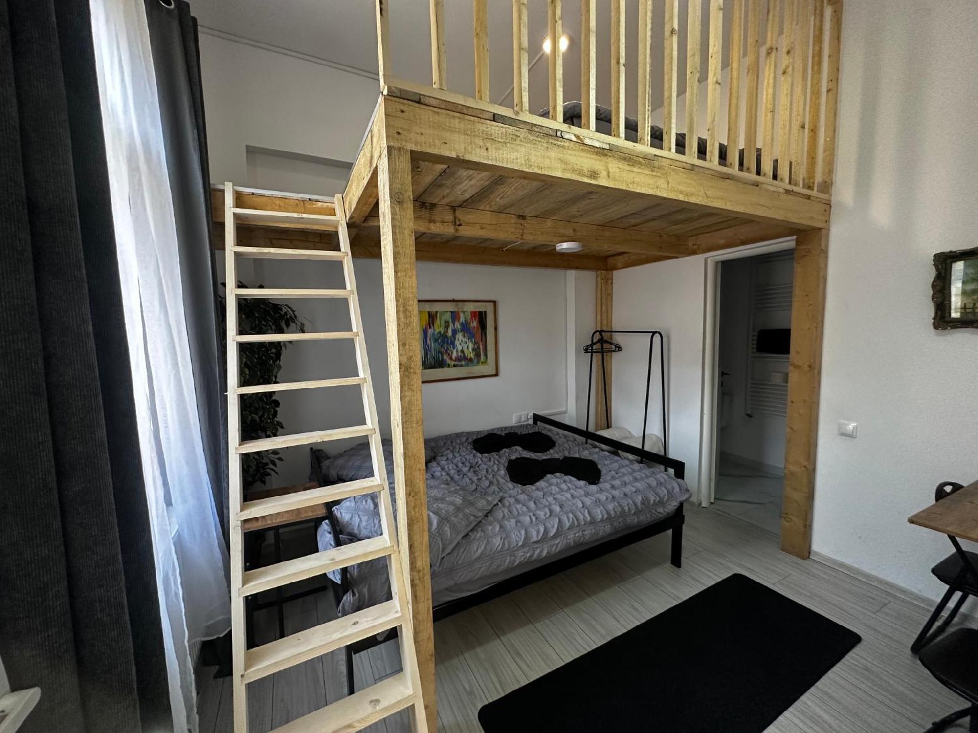 Guest house Ana 2 Untold