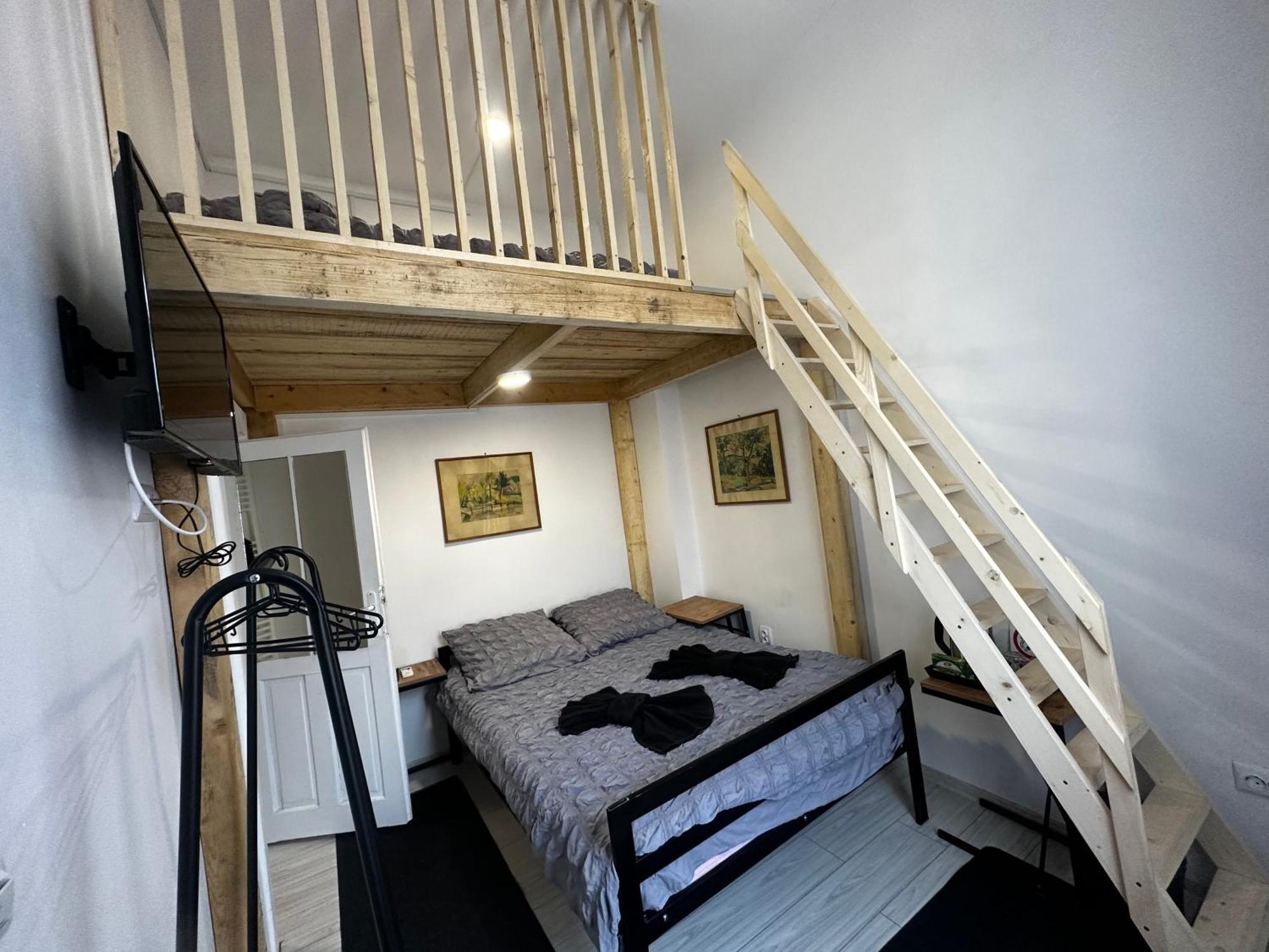 Guest house Ana 2 Untold